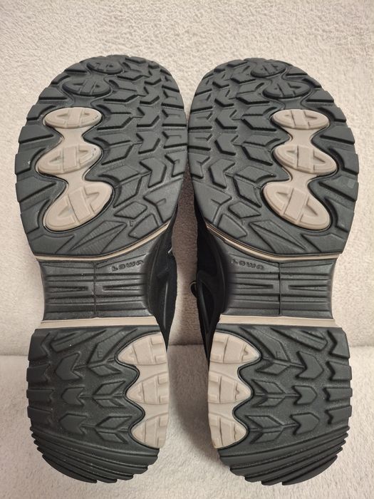 Продам кросівки Lowa Gorgon GTX Ws 41 р  та Skechers Pelland dyna air men's 52559 bbk 42 р.
