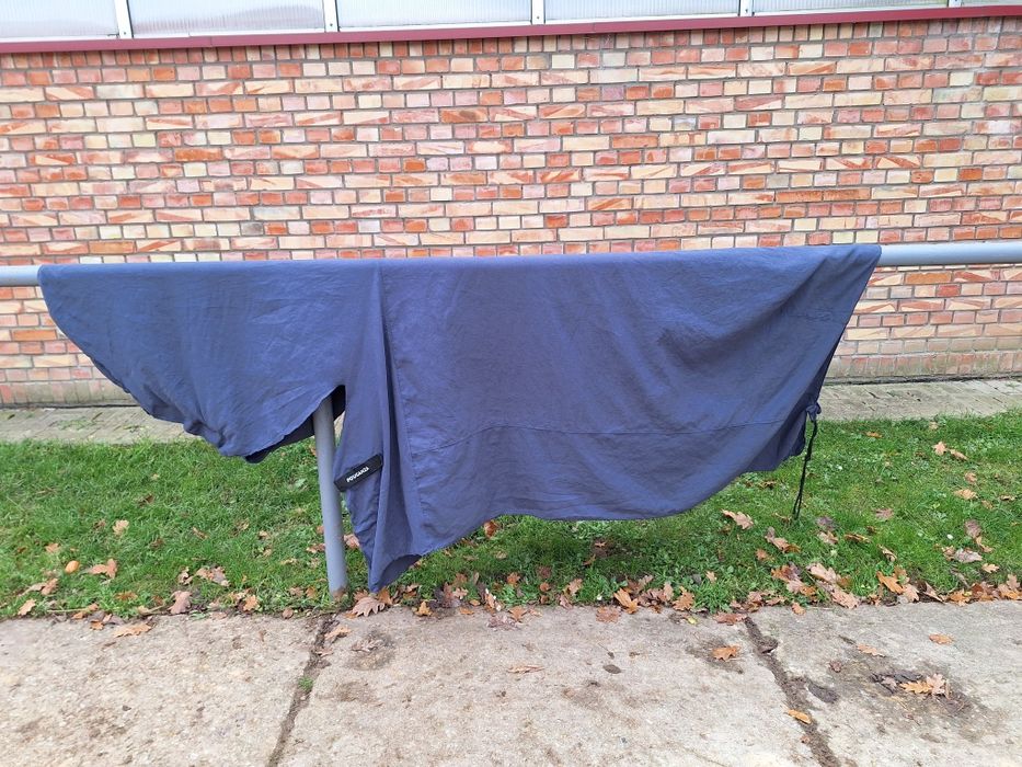 Derka osuszająca dla konia z mikrofibry 145 cm z kołnierzem