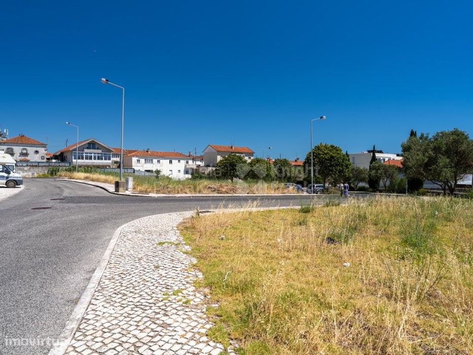 Plot of Land with Approved Project in Cascais