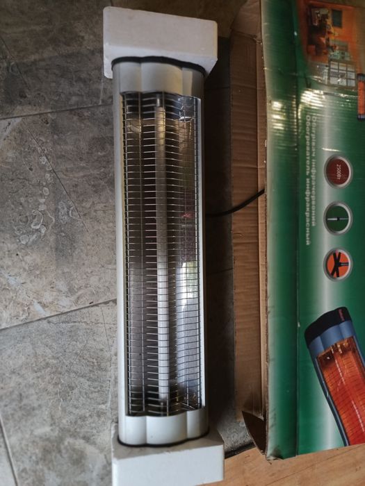 Продам обігрівач на стійці.