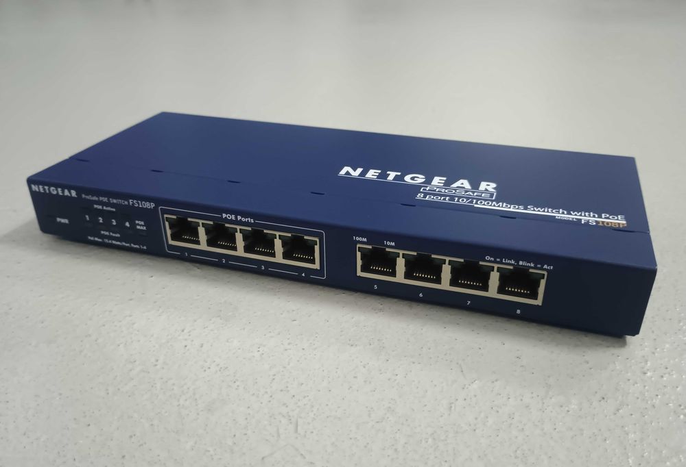Switch Netgear ProSafe 8-Port 10/100 Mbps PoE FS108Pv3