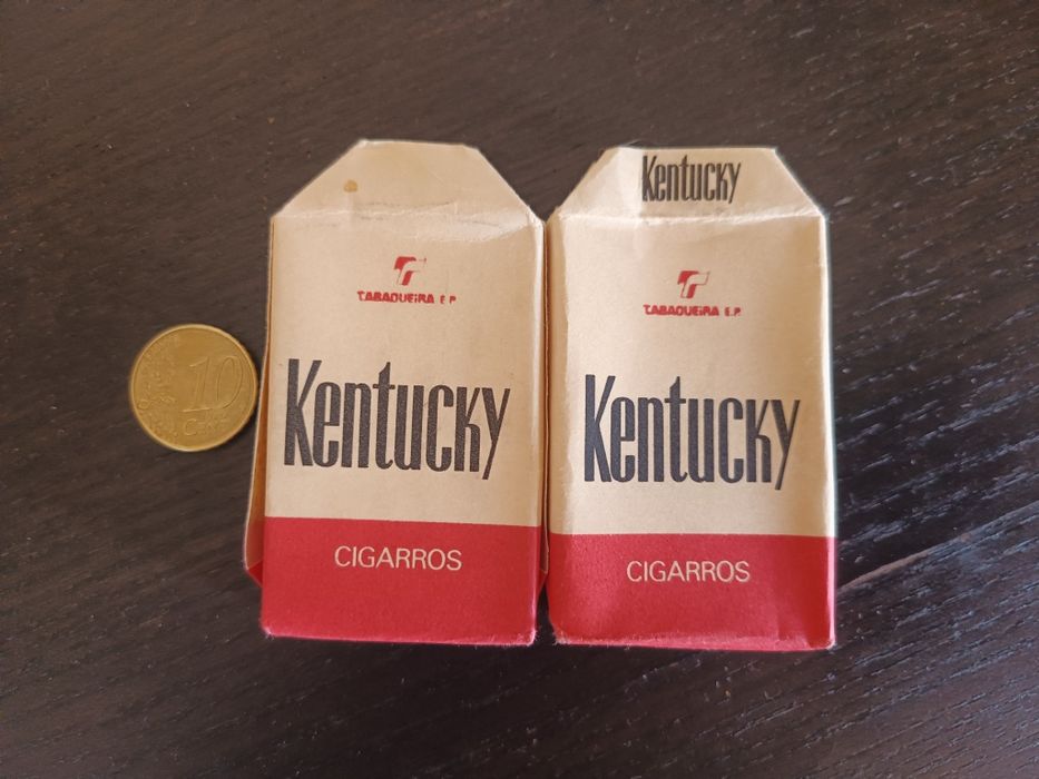 2 Pacotes de tabaco Kentucky - vazio
