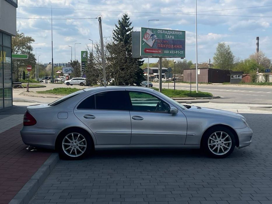 Mercedes-Benz w211