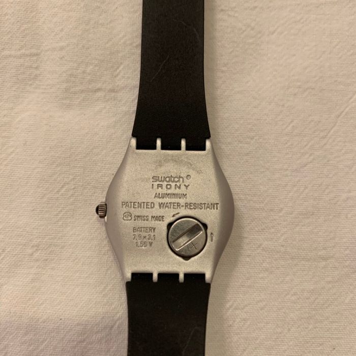 Relógio Swatch Irony em alumínio