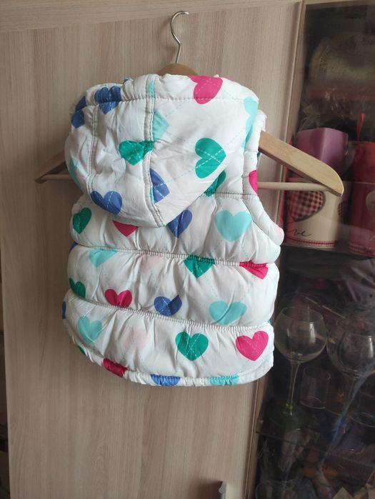 Жилетка теплая.Жилет на девочку 3 4 5 лет