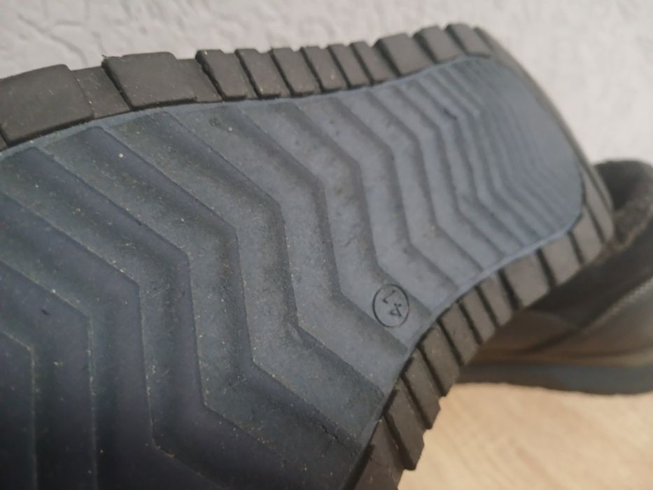 Шкіряні кросовки Adidas 41 .