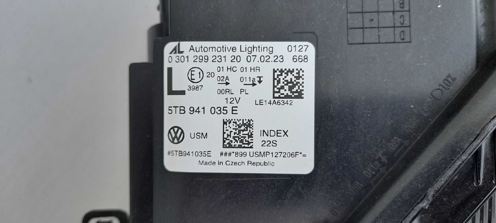 Reflektor przedni lewy VW Touran III Full Led  5TB  2016-