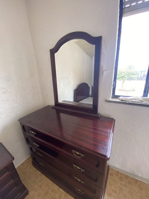 Cómoda em Madeira