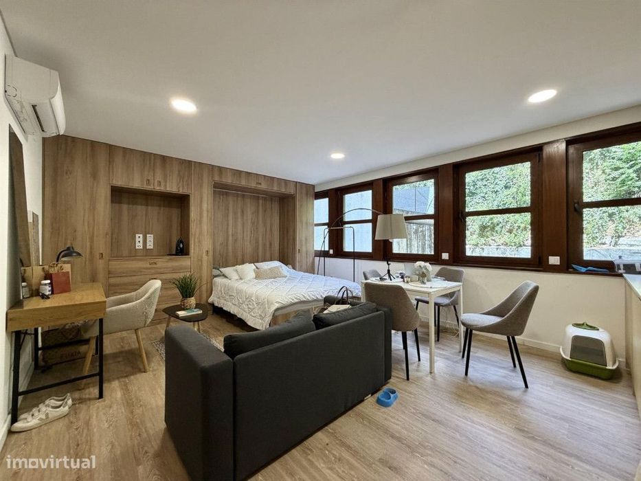 Estúdio, Praça Républicada cidade de Coimbra