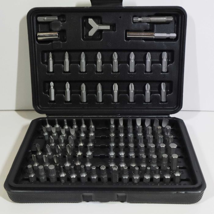 Bity 100el + 2x Bateria Wkrętarka 18V Li-ion KD3066