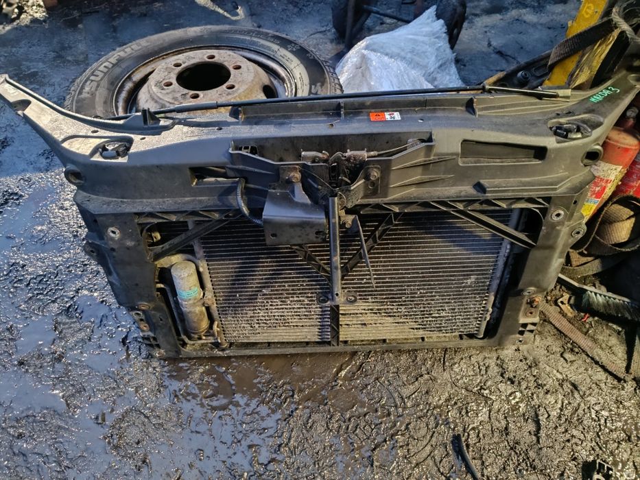 Pas przedni kompletny Mazda 3.