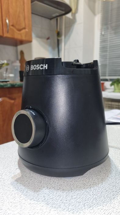 Блендер Bosch MMB6141B у відмінному стані.