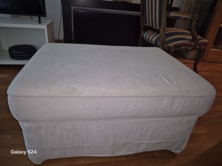 Vendo pousa pes Ektorp cor creme