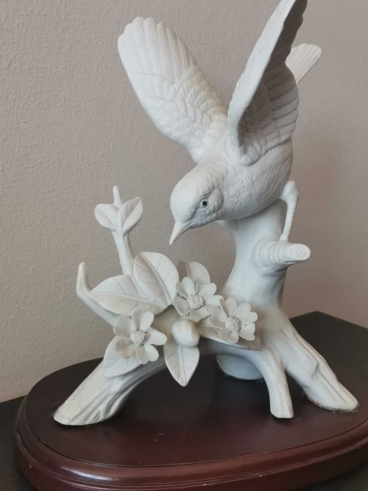 Figurka ceramiczna - Ptaszek na gałęzi - Vintage