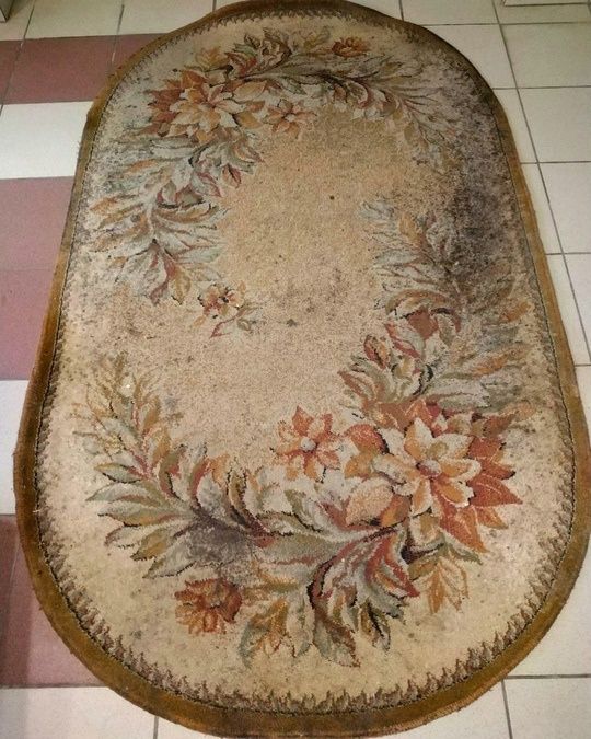 Ковер б/у в хорошем состоянии.