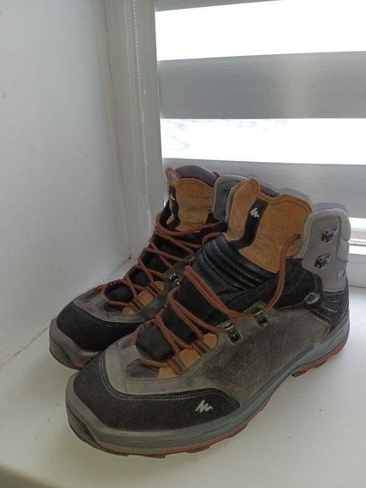 Ботінки /Черевики /Взуття /WATERPROOF Quechua  48р