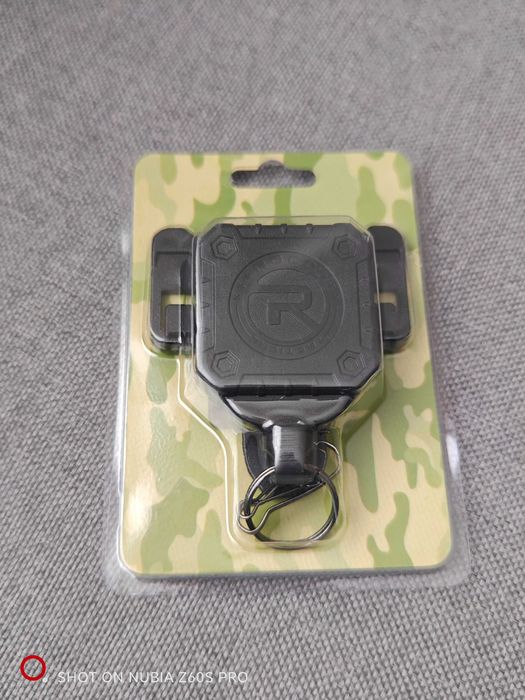 Ретрактор тактичний для ключів інструменту EDC