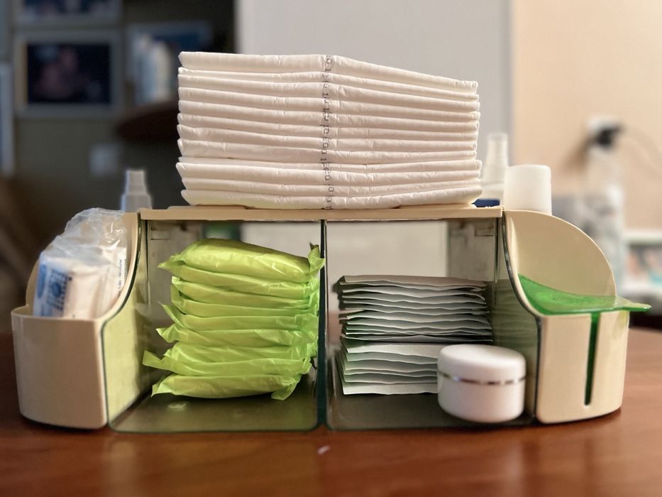 Подставка органайзер для памперсов и прочих детских вещей