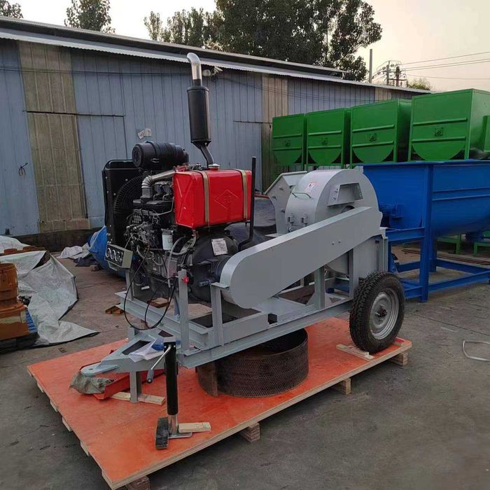 Kruszarka NA WOM do drewna pod Pelet, młyn do trocin, zrębek 30/37Kw