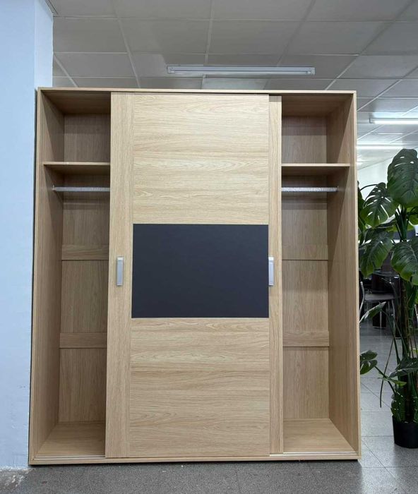Novo! Roupeiro com portas de correr + Envio por 378€
