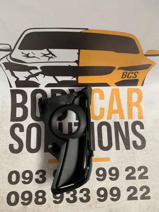 Накладка протитуманки права (ліцензія) TOYOTA HIGHLANDER 2017-19