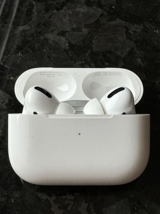 Airpods Pro 1, 2023 год, бу оригинал