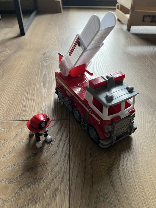 Samochodzik strażacki Psi patrol + dwie figurki