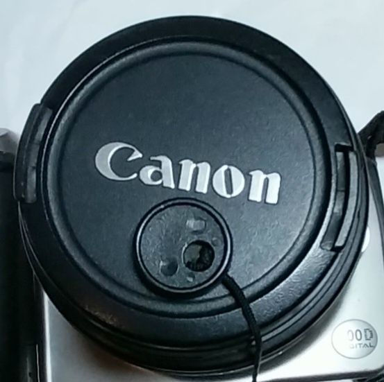 Canon 300D digial + objectiva 18-55 
Canon EF-S 18-55mm f/3
Canon EF-S