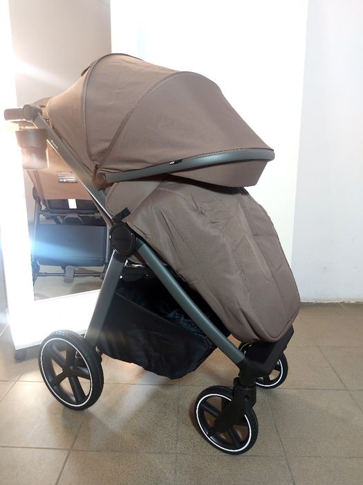 Коляска CARRELLO bravo DELUX модель 2025 року ШОУРУМ