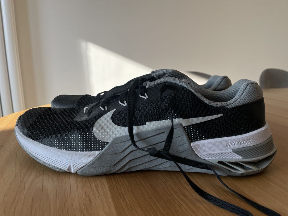 Buty sportowe - Nike Metron