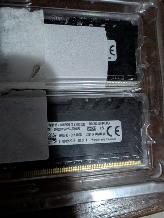 2x memórias Kingston 16gb