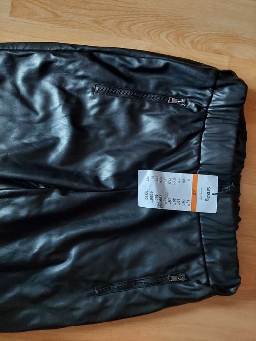 Sinsay | spodnie | skórzane | imitacja skóry skóra ekologiczna | czarn