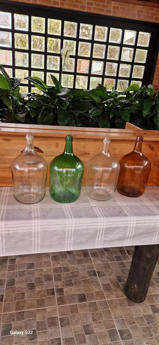 Garrafões de Vinho em Bom Estado