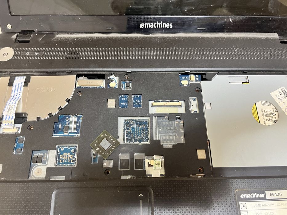 eMachines E642 матриця