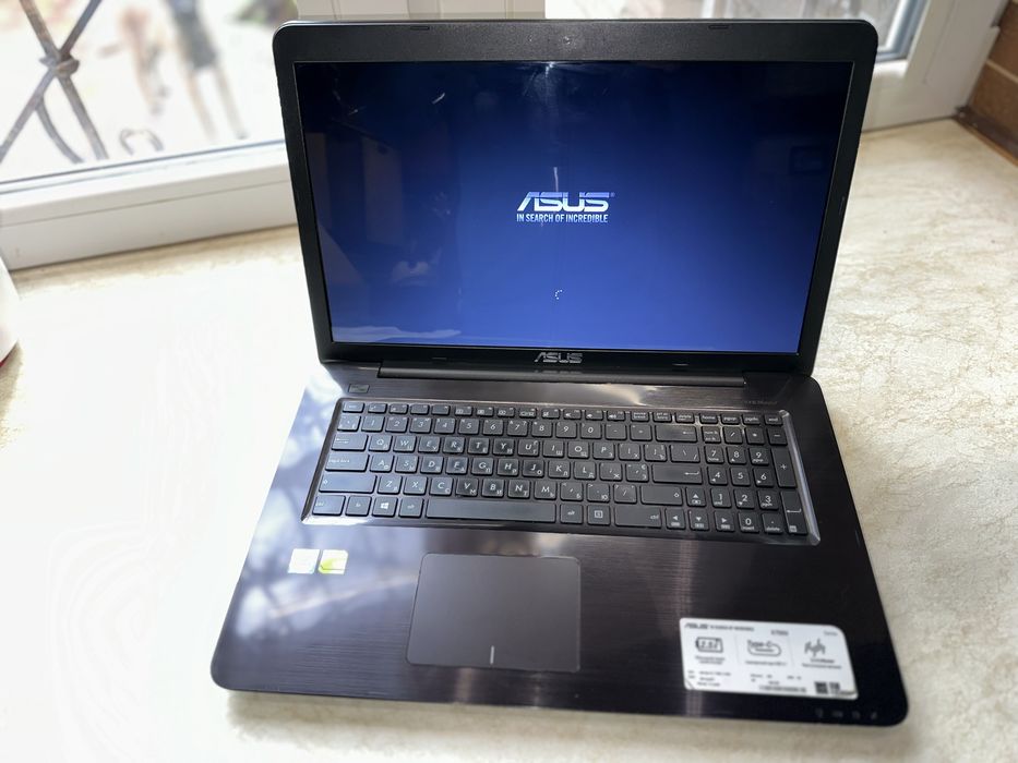 Ноутбук Asus X756U  повний комплект
