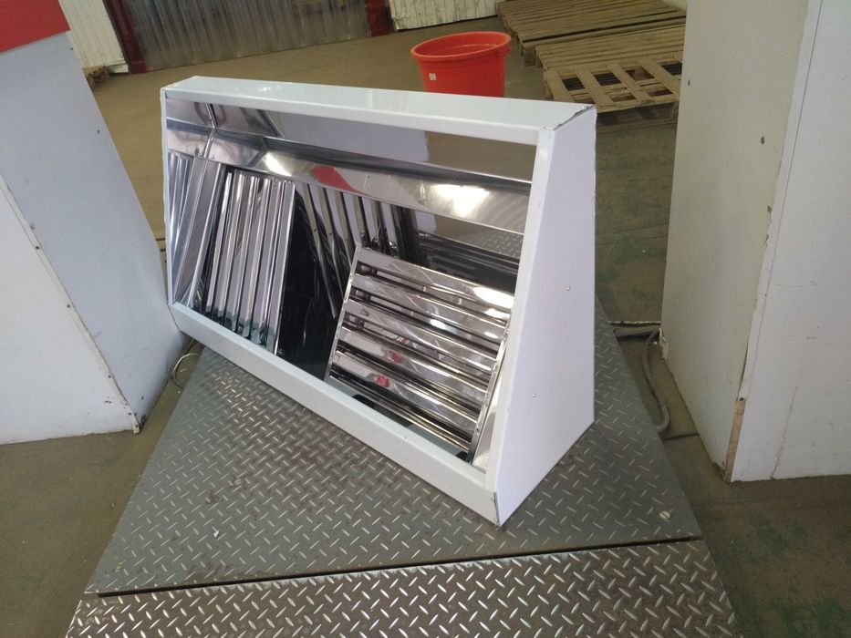 Витяжний зонт. Витяжка на кухню. Пристінний зонт. Витяжка