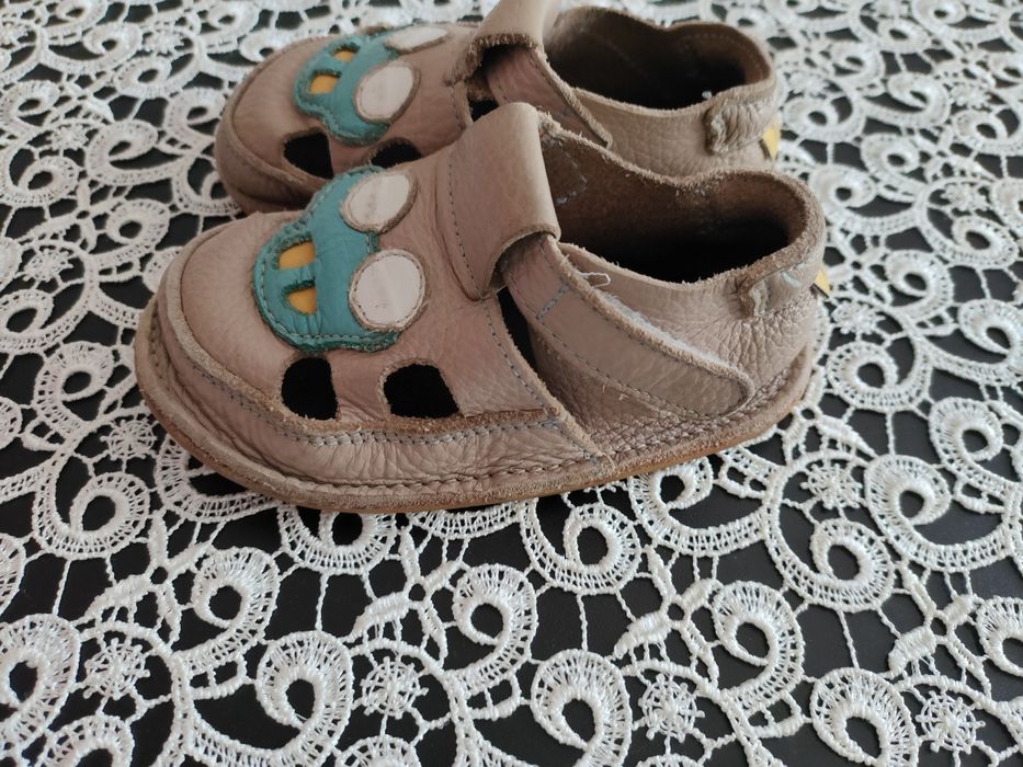 Skórzane  sandałki kapcie Tikki