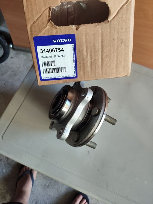 Vendo cubo com rolamento Volvo v40