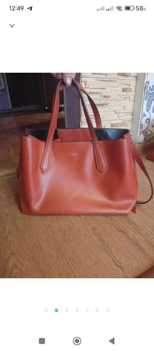 Містка Сумка натуральна шкіра. Італія.