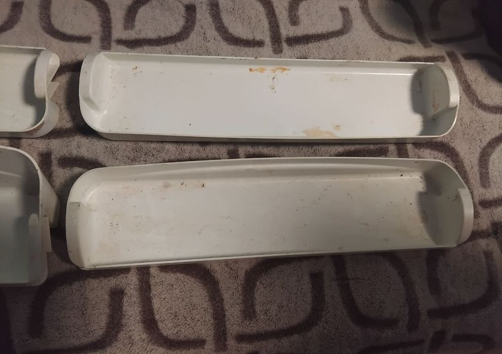 Продам полки с холодильника 214-6 EXQWISIT.