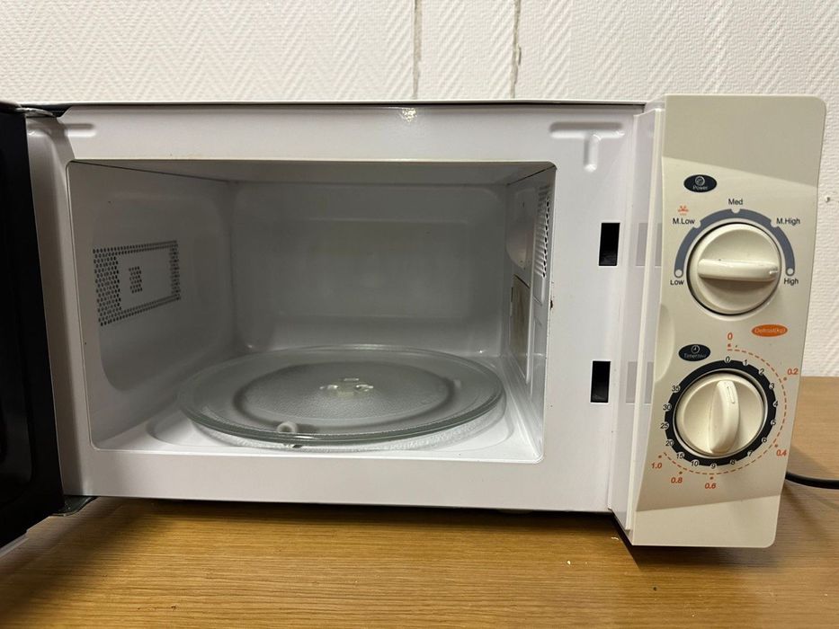 Мікрохвильова піч Matsui