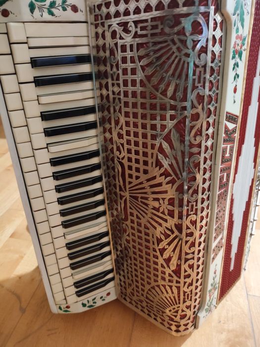 Harmonia trzyrzędowa 120 basów