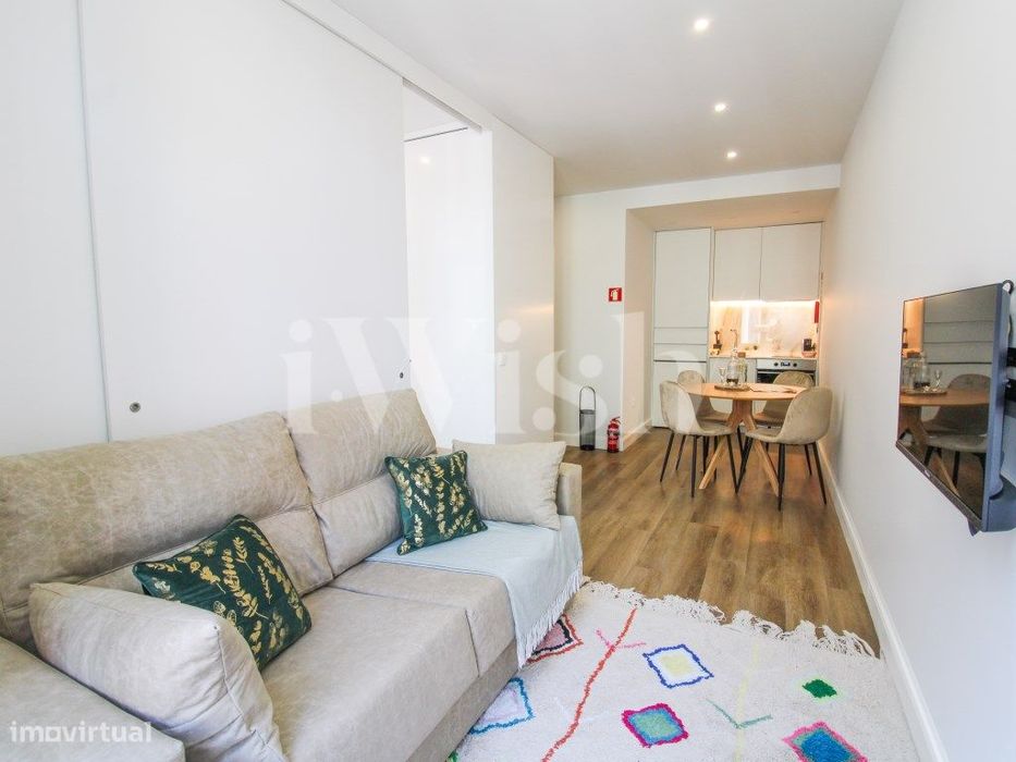 Apartamento com Licença de Alojamento Local no Coração do Porto - T... — Bonfim, Porto