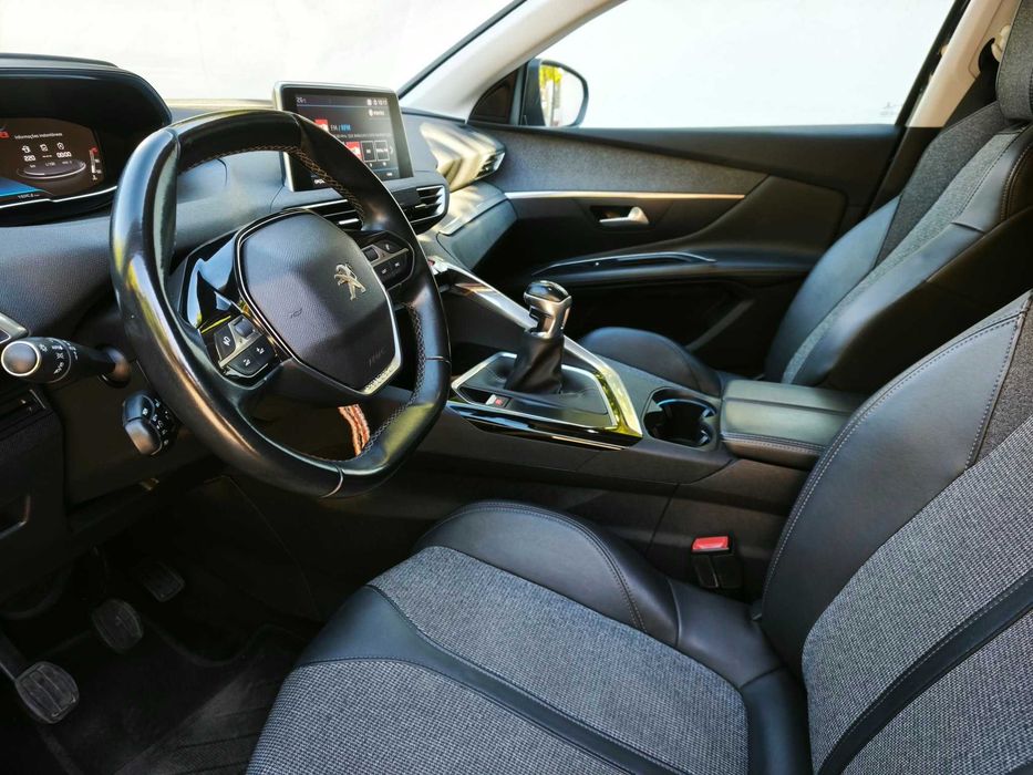 Peugeot  3008 1.5 BlueHDi Allure Pack