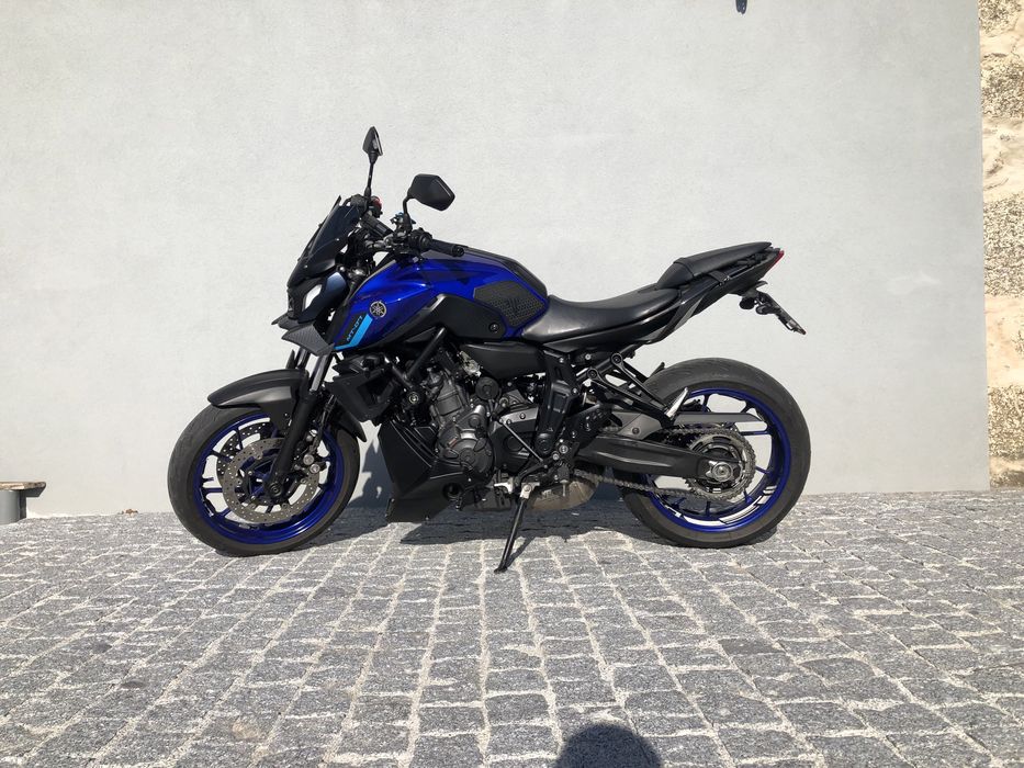 Troco por Honda CBR650r com possibilidade de ajuste de diferenca .