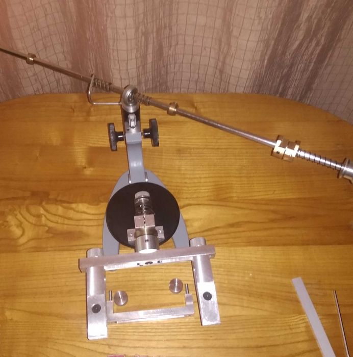 Станок для заточки ножей с поворотным механизмом