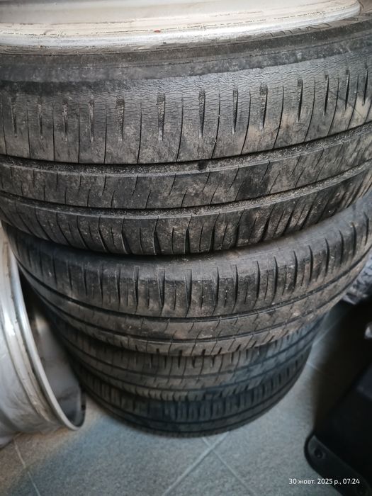 185/65/15 літня Michelin безкоштовно.