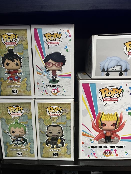 Vendo lote funko pops de one piece e de naruto bom preço