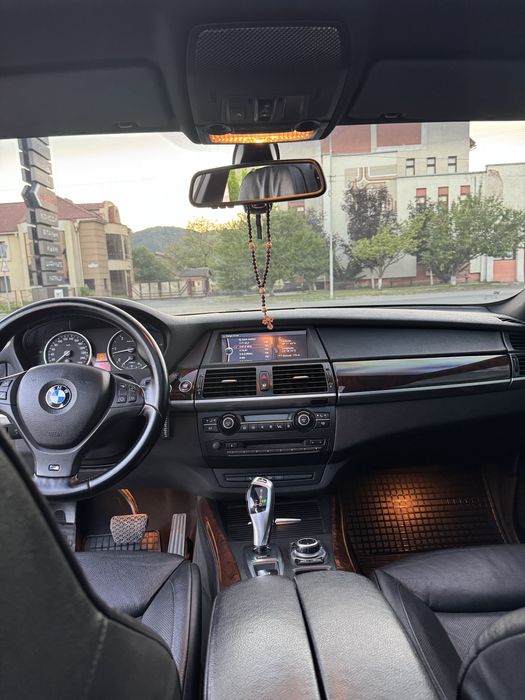 Продам БМВ х5 Е70