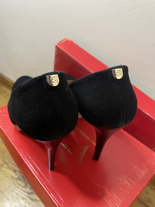 Туфлі на підборах мешти шкіряні